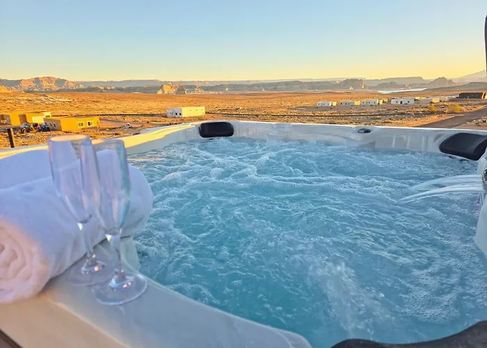 Lake Powell Views, Hot Tub, Game Room, Kayaks