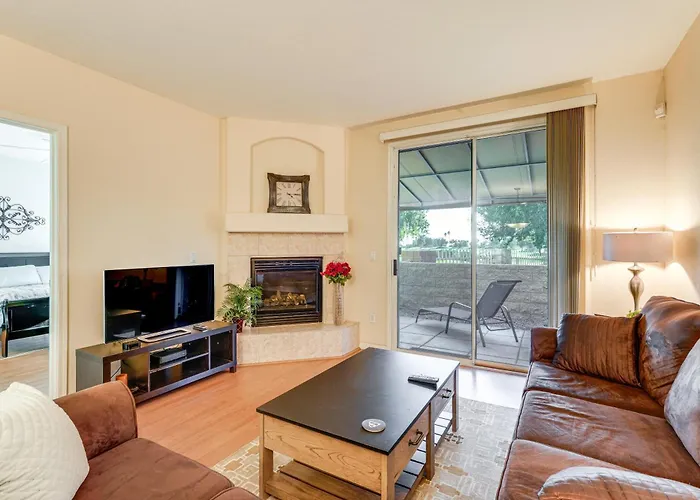 Golf Course Views! Relaxing & Convenient Mesa Unit