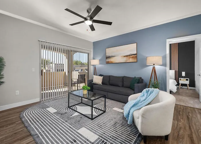 2Br Getaway Near Thompson Peak With Pool & Parking