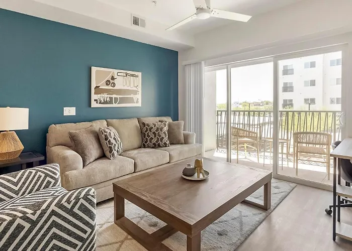 Landing Stunning 2Bd Pool Gym