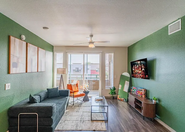 Westgate Area Balcony Pool Gym Parking Wd