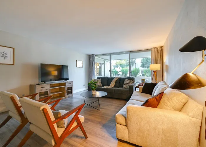 Community Perks! Walkable Old Town Condo W/ Patio