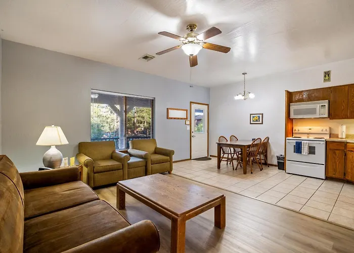 Juniper-Lodge By Roundhouse Resort And Spa
