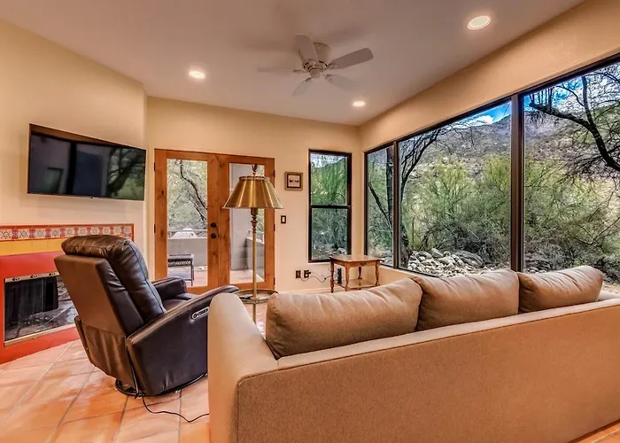A Spectacular Retreat With Amazing Mountain Views!