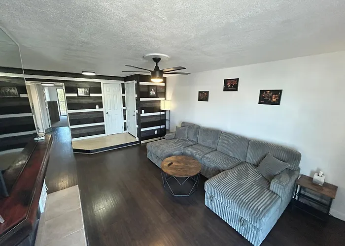 Private Oasis Condo With River Views Across From Laughlin