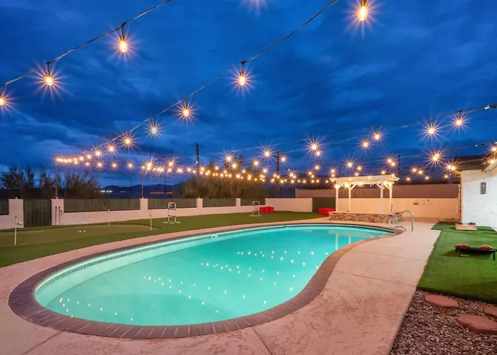 2 Mi To Lake Havasu: Group Oasis W/ Views + Games