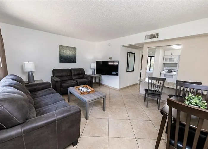 126 Fully Furnished 1Br Suite-Prime Location