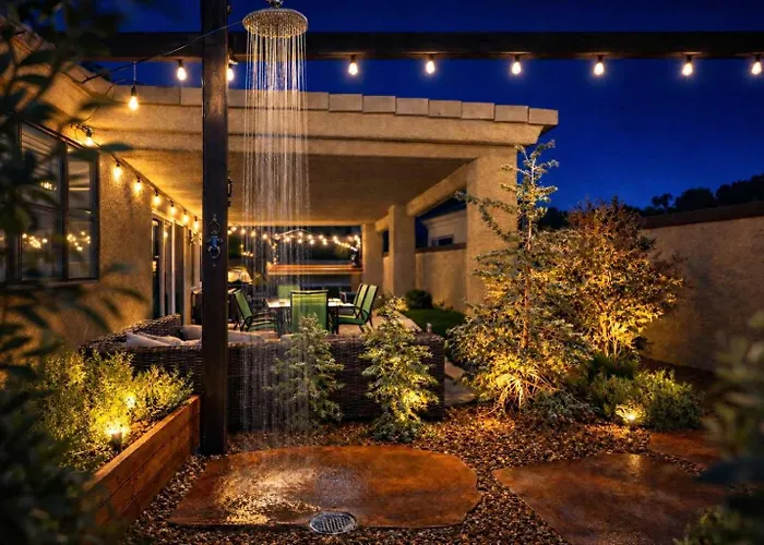 The Hideaway - Rain Shower Oasis & Desert Soak Spa