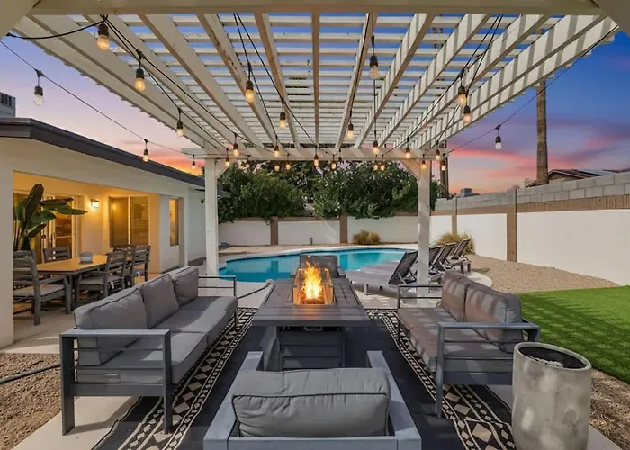 Modern Retreat With Pool Putting Green Games