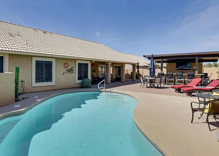 Cave Creek Desert & Entertainment Oasis