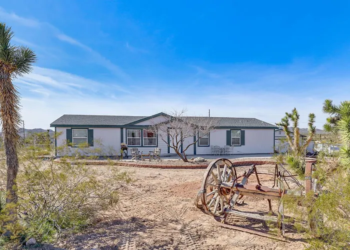 Magnolia Manor House: Desert Escape, Mtn Views
