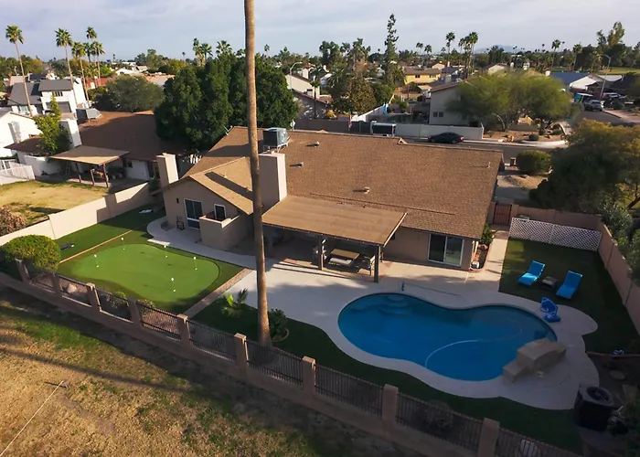 Putting Green! Fairway Retreat On Dobson Ranch