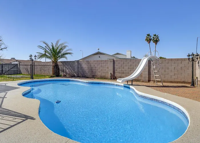 Snowbird Haven W/ Hot Tub! 3 Mi To Dtwn Chandler