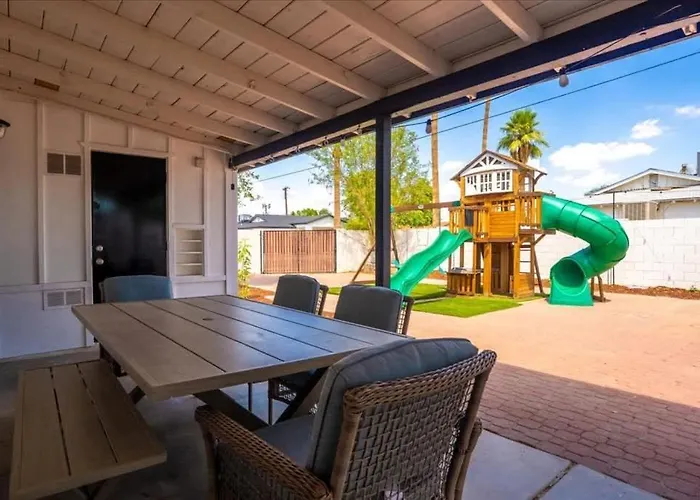 Villa Sorriso Stylish 3Br Home With Backyard Fun
