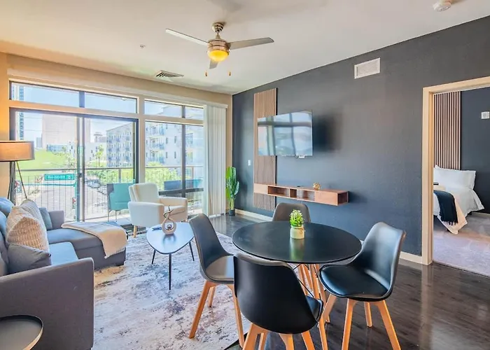 Stay Near Dt Phx Balcony W D Pool Gym Parking