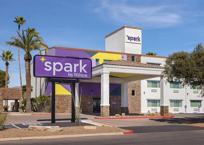 La Quinta Inn & Suites by Wyndham Tucson - Reid Park
