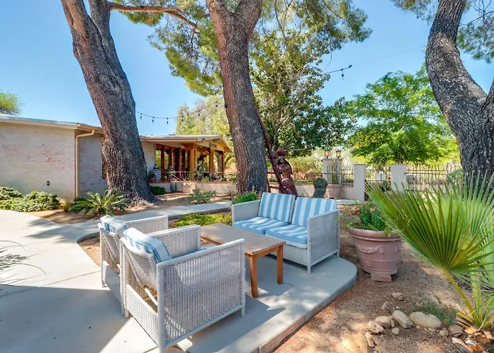 Hike, Shop & Relax: Tucson Home W/ Swim Spa Access