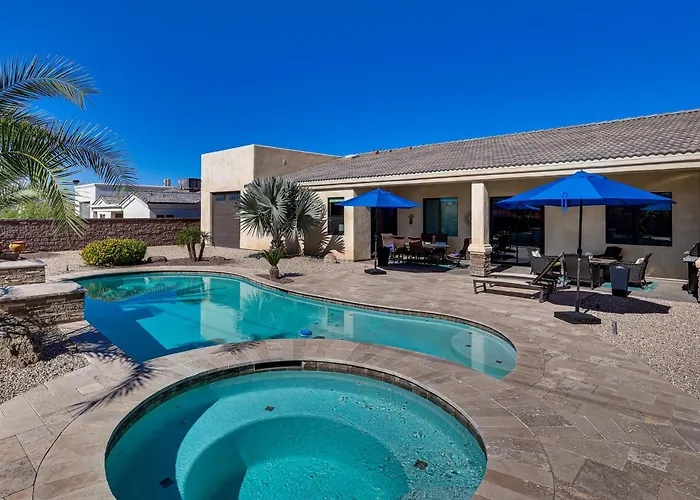 Pool & Hot Tub: Luxe Lake Havasu Home