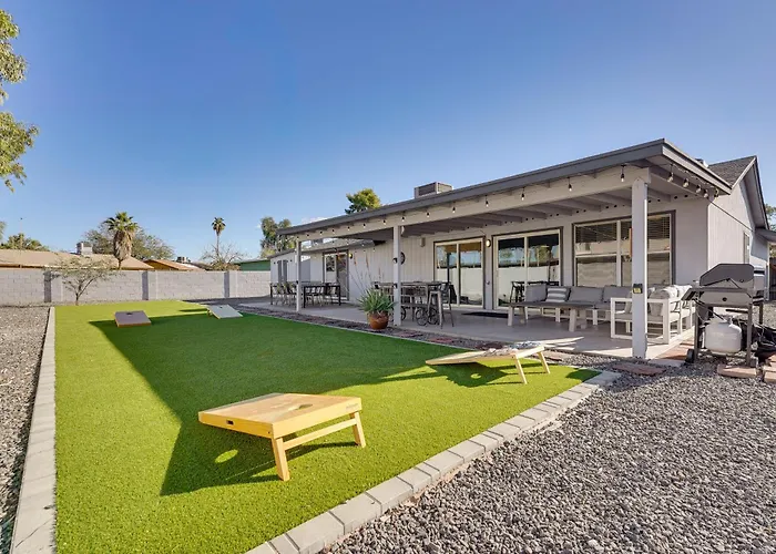 Walk To Riverview Park! Dog-Friendly Mesa Retreat