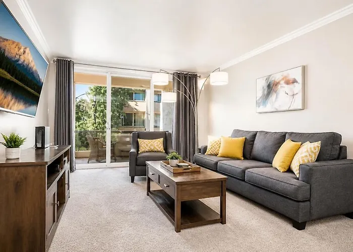 Relaxing Condo With Parking - Minutes To Old Town!