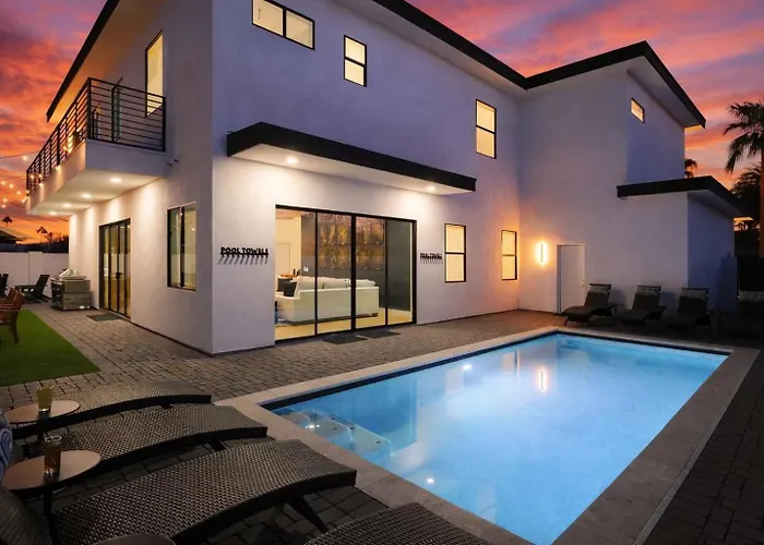 Luxe - Nouveau - Sparkling Pool - Walk To Old Town