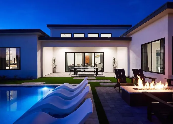 Luxe - Solstice Retreat - Heated Pools - 2 Homes