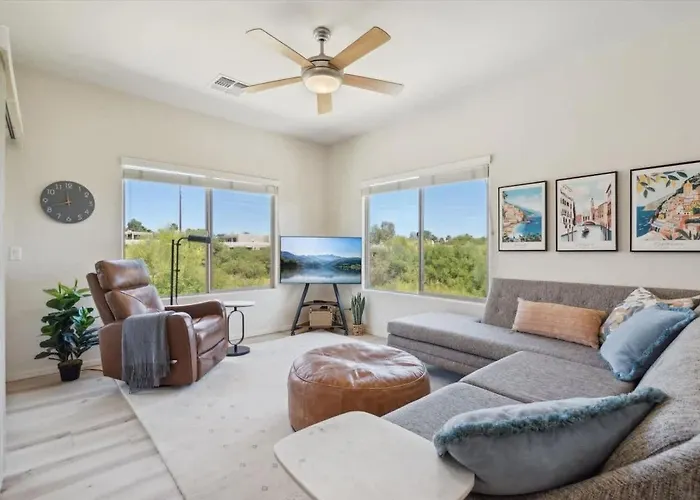 Panorama View - Mountain Views - Community Pool