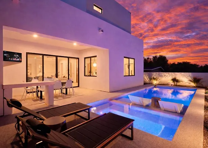Sunrift-Private Pool & Spa-Walk To Old Town
