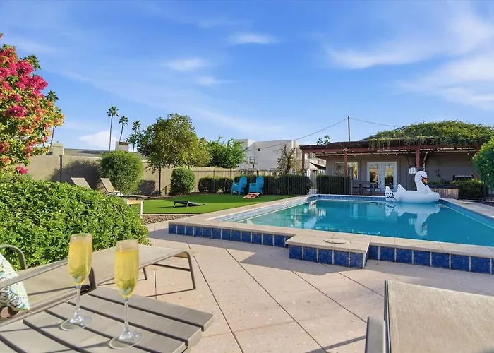 Valley & Vine - Sparkling Pool & Bbq - In Old Town