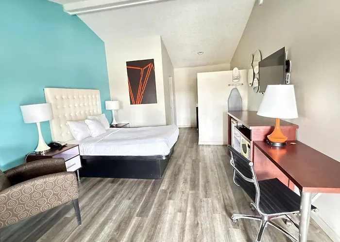 Howard Johnson By Wyndham Phoenix Airport/Downtown Area