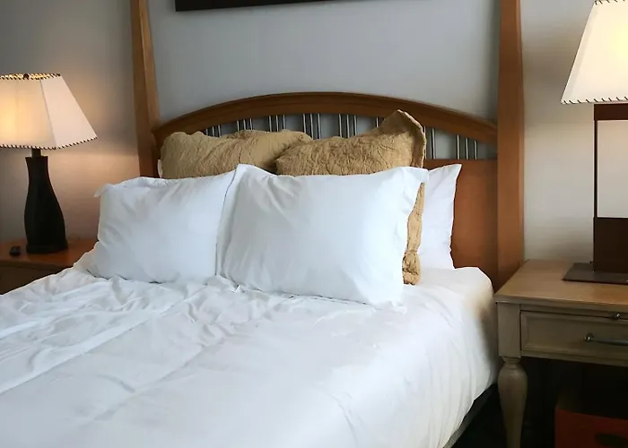 Villa Verde Surprise Stadium - Resort Living