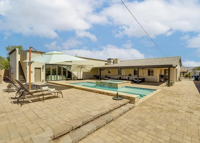 Lake Havasu Desert Oasis: Pool, Spa & Rv Garage