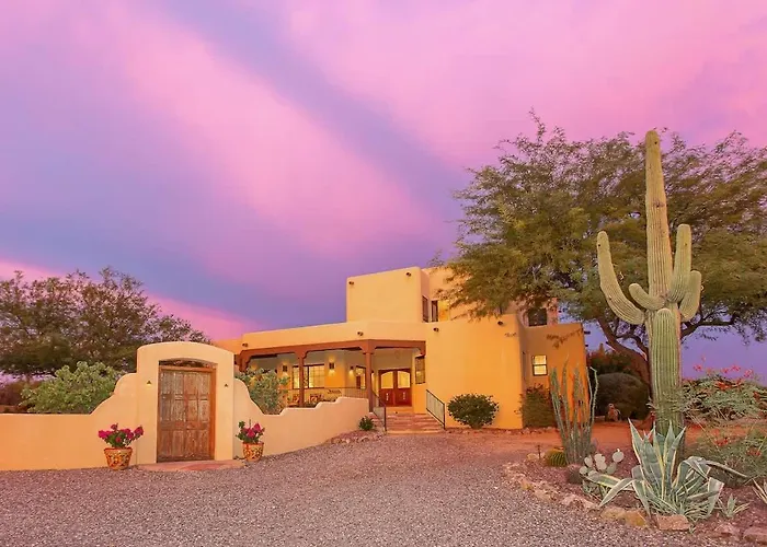 Spectacular Views, Heated Pool, And Outdoor Bbq