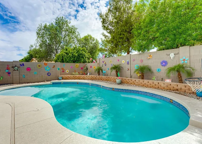 1 Mi To Surprise Stadium! Home W/ Patio & Hot Tub