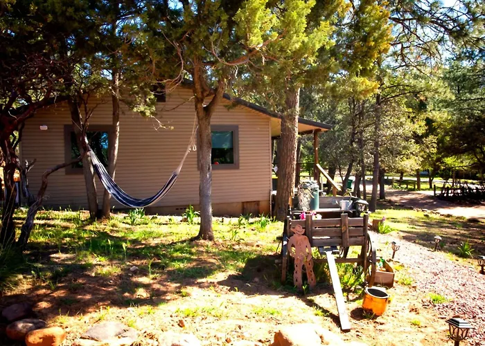 Peaceful Pine Place Cabin
