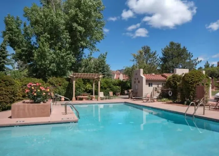Refreshing Sedona Sanctuary With Pool And Hot Tub For Family