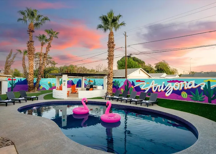 8Br Mesa Retreat With Private Pool & Arcade, Sleeps 18