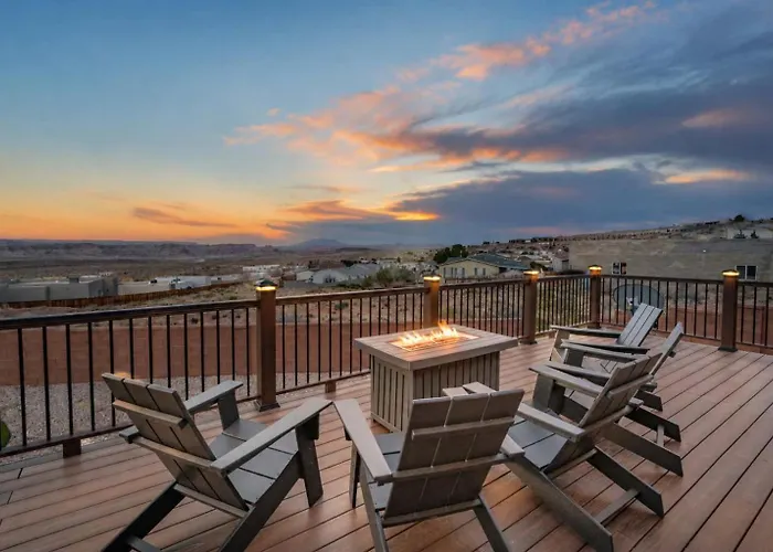 The Hideaway - 50 Mile Views Sleeps 8 Big Garage