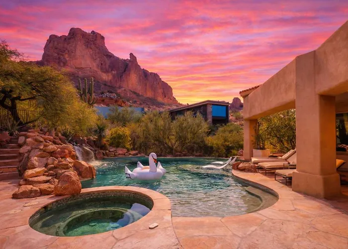 Luxe - Red Rock - Pool & Spa - In Paradise Valley