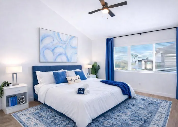 Sapphire Leaf- Luxury 3Br- Pool, King Beds, Spacious, Quiet, Garage, Close To Airport And Oldtown