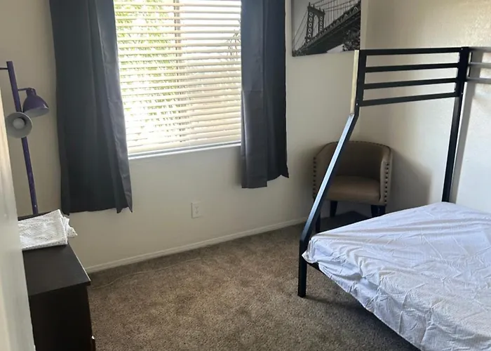 Cozy Hostel For Individuals