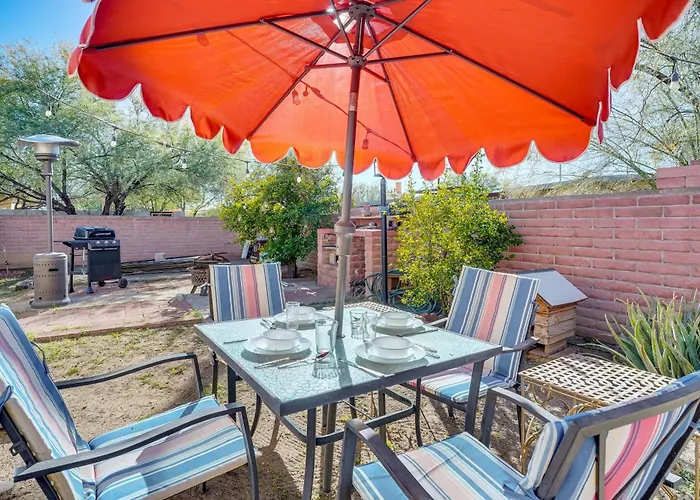 Pet-Friendly Tucson Retreat W/ Kitt Peak Views!