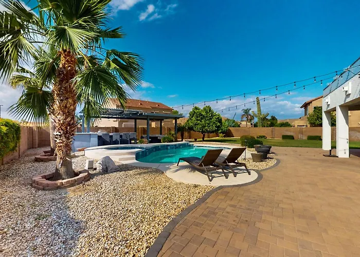 Desert Ridge Retreat