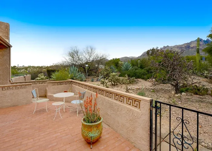 Foothills Living