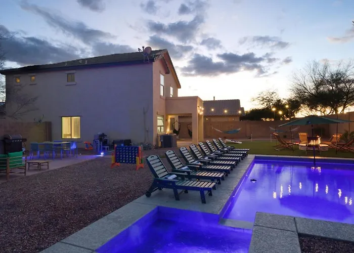 Glow And Go Heated Pool, Spa, Mini Golf, Fire Pit