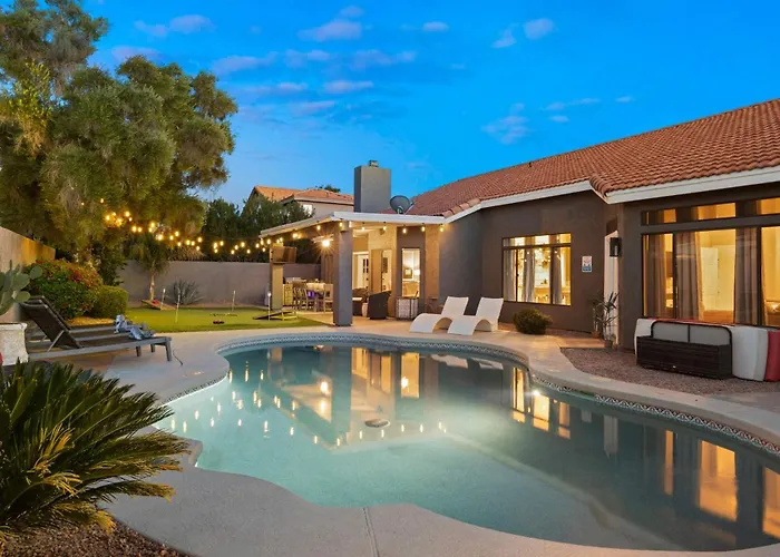 LUX Modern Escape Pool Putt Kierland Commons