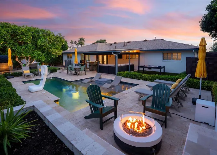 Elevated Old Town Scottsdale Pool Spa Sauna Gym