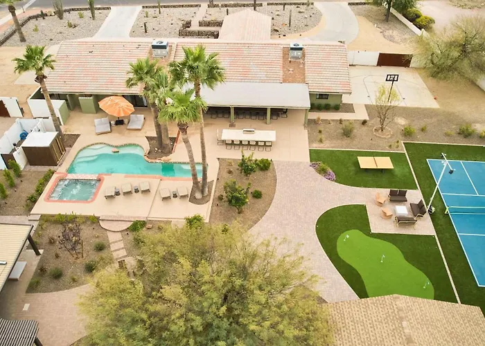 Luxe Private Resort Compound Heated Pool And Spa