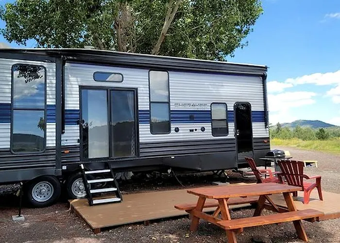 Comfortable Family-Friendly Rv Suite With Loft, Private Deck & Firepit Near Williams, Arizona