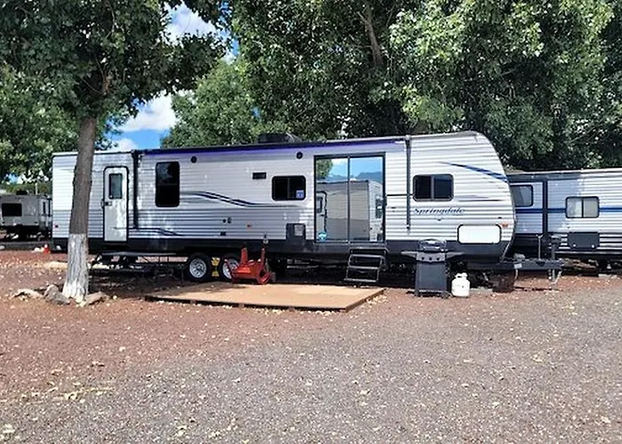 Modern Pet-Friendly Rv Suite With Private Deck, Firepit & Full Kitchen Near Williams, Arizona